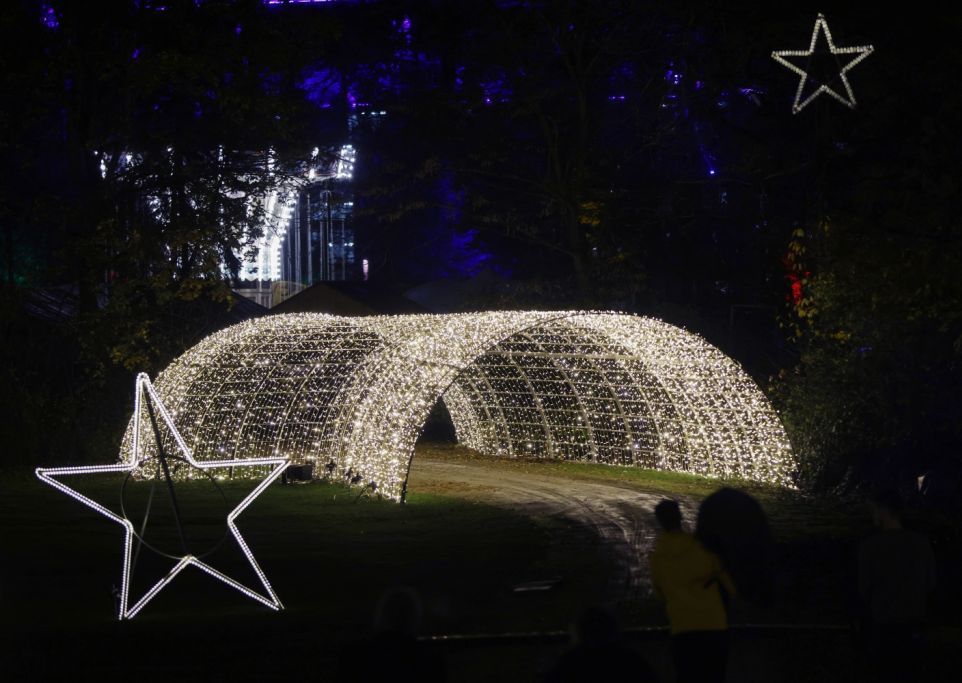 christmas-garden-frankfurt-2021-sternentunnel