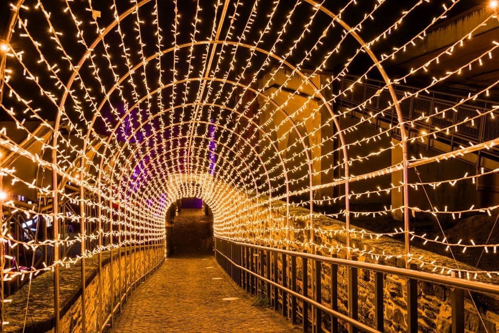 christmas-garden-koblenz-2021-sternentor