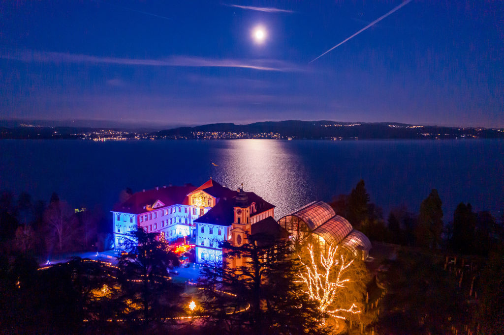 Christmas Garden Insel Mainau 2021 | Schloss ©Christmas Garden/Achim Mende Christmas Garden Insel Mainau 2021 | Schloss ©Christmas Garden/Achim Mende
