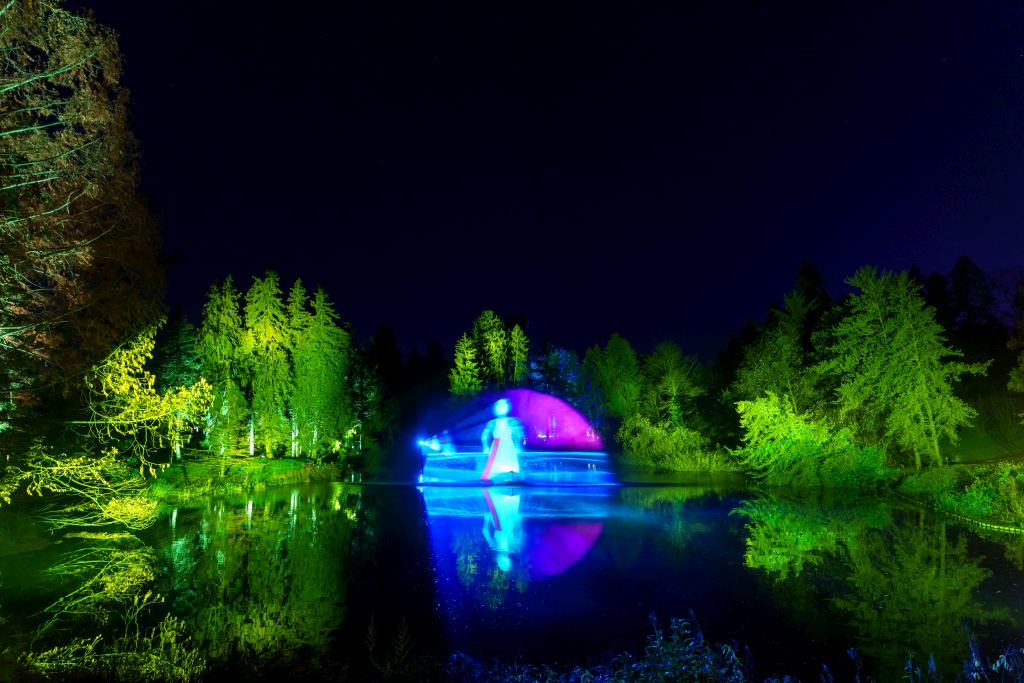 Blaue Stunde im Christmas Garden Berlin_2022_11_15